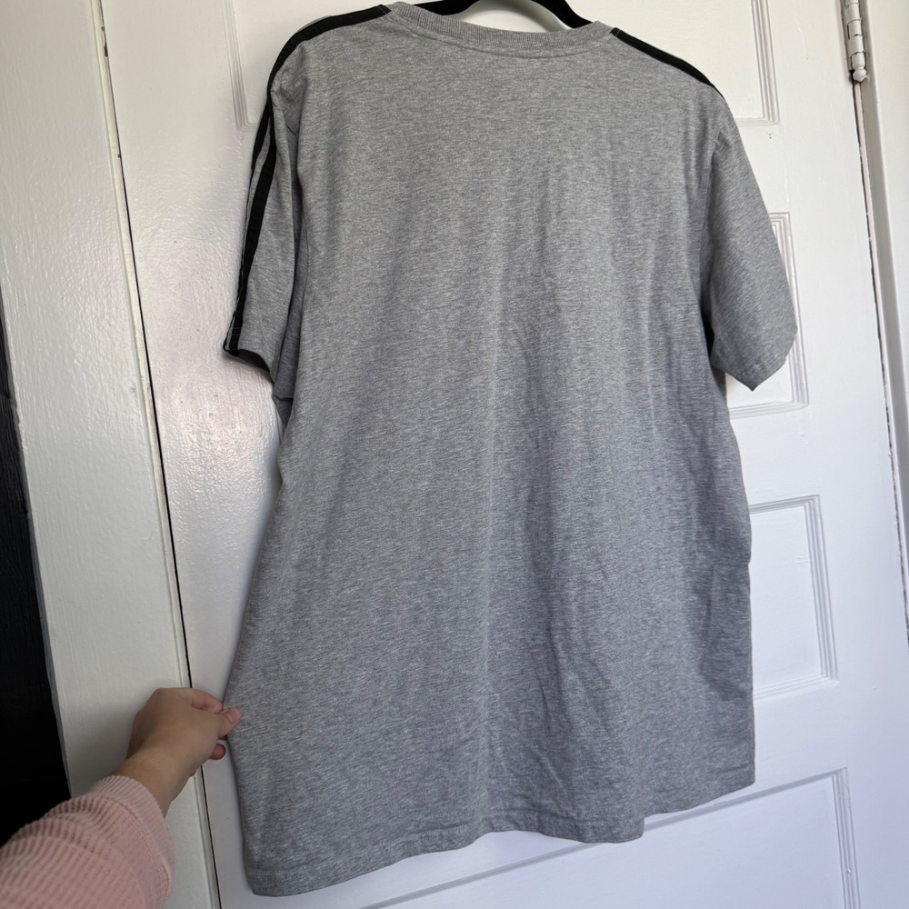 Adidas Disney Mickey Mouse Soccer Graphic T-Shirt Gray Mens XL Short Sleeve - Picture 10 of 10